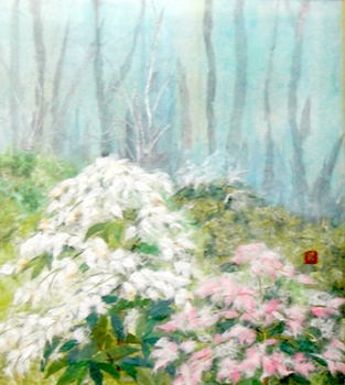 朝もやに透ける花